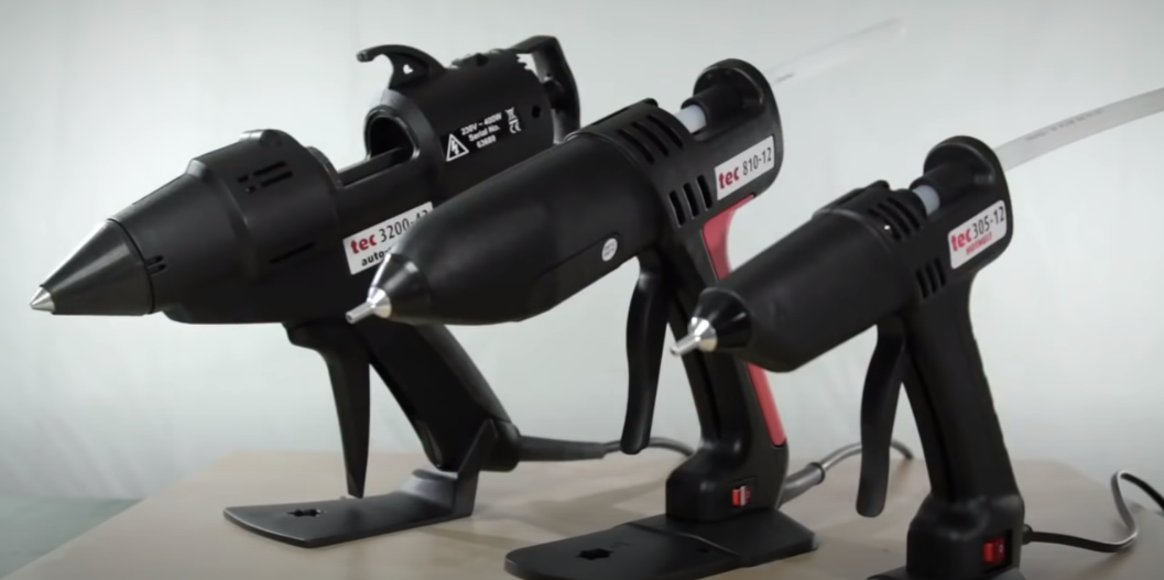 How to Use a Hot Glue Gun? Easy Guide for Beginners GlueGunWiki