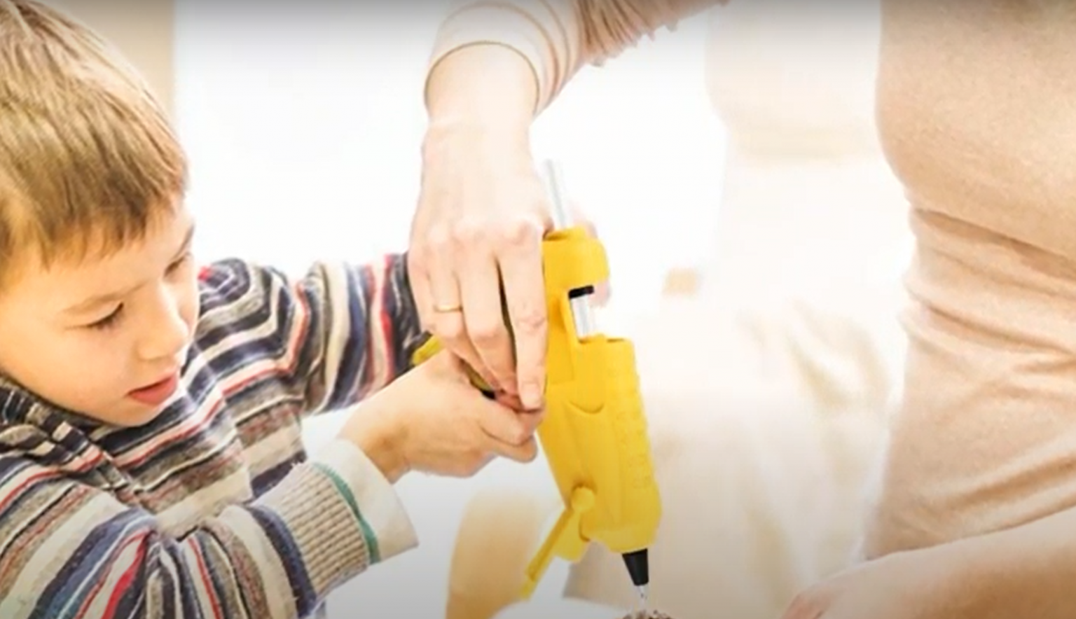 What to Use Instead of Hot Glue Gun? GlueGunWiki