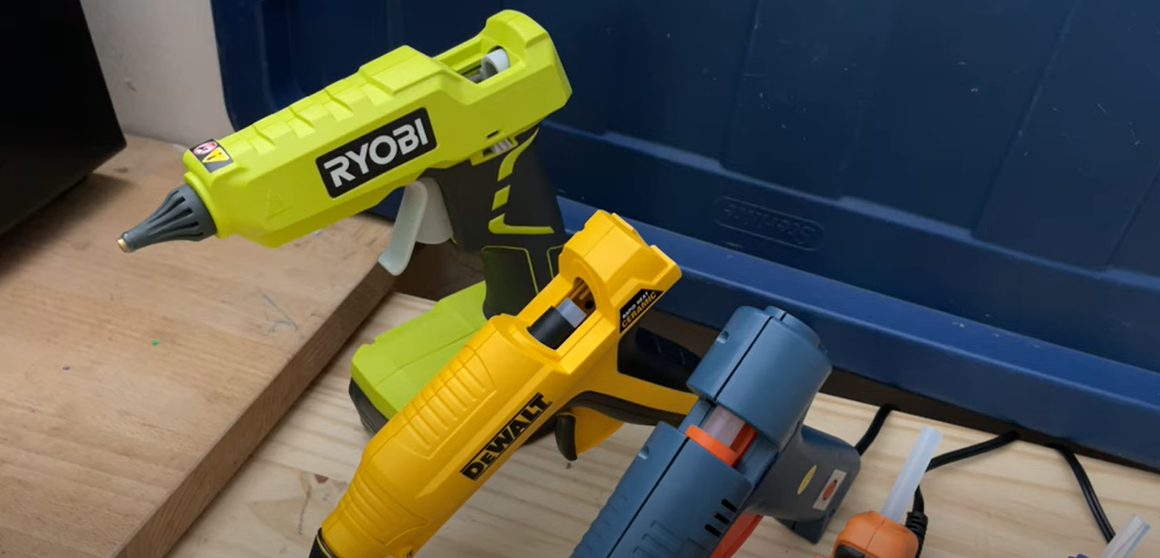 Low Temp Glue Gun vs. High Temp What’s the Difference? GlueGunWiki