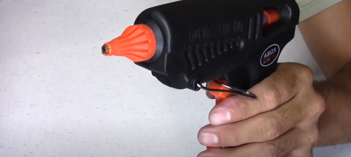 Do Glue Guns Work on Rubber? GlueGunWiki