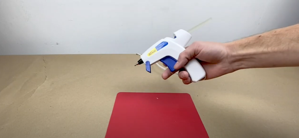 Glue gun